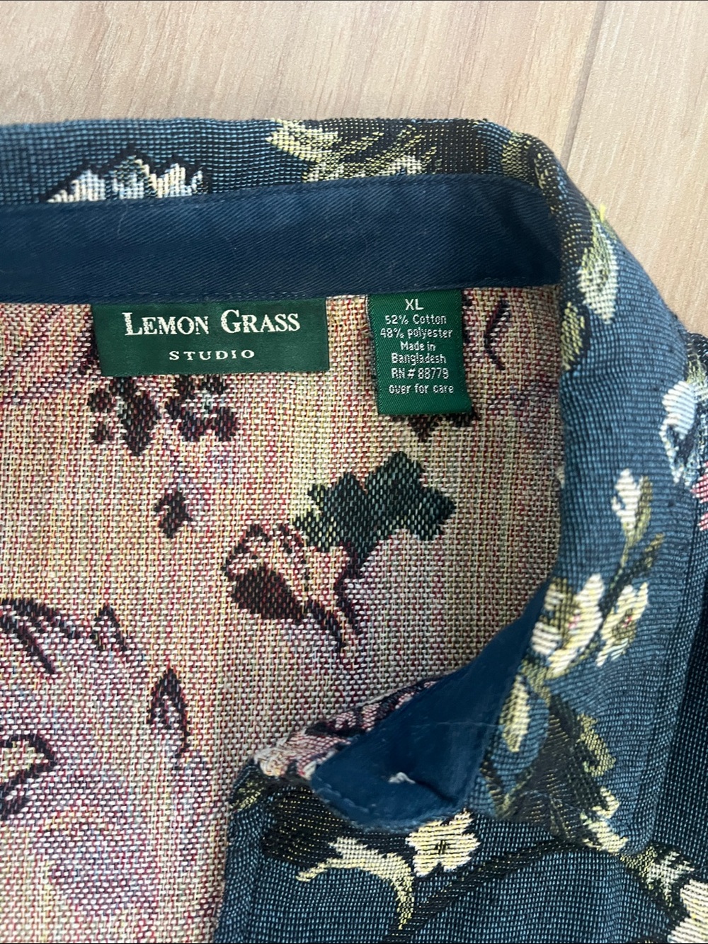 Floral Tapestry Shacket - Picture 5 of 10